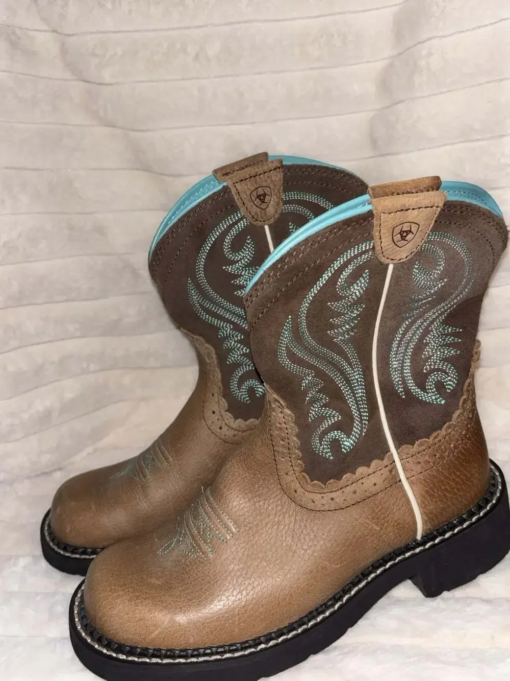 New NIB Ariat Kids Fatbaby Heritage Western Boots Brown Turquoise Size 5.5 Y